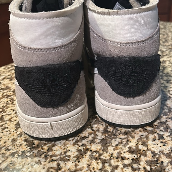Men’s Jordan ones - Picture 3 of 4